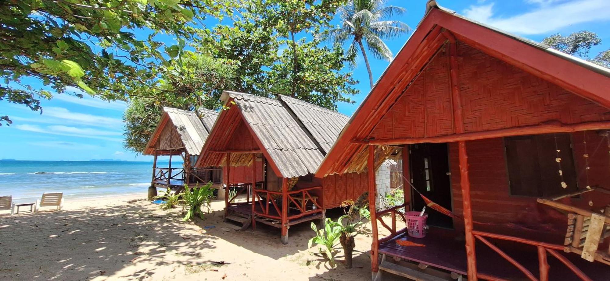 Breizh Cape Beach Bungalows Ko Lanta Extérieur photo