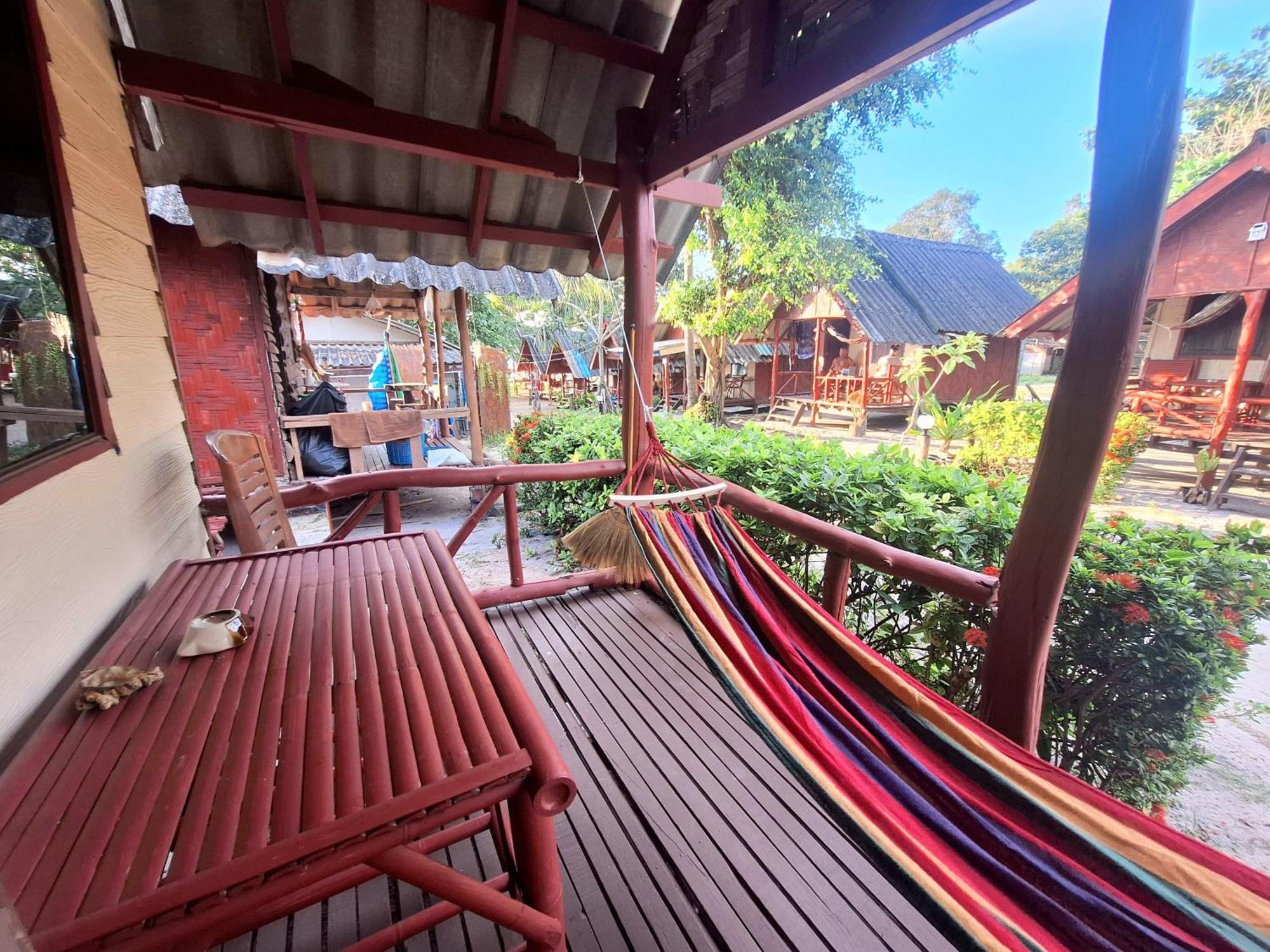 Breizh Cape Beach Bungalows Ko Lanta Extérieur photo