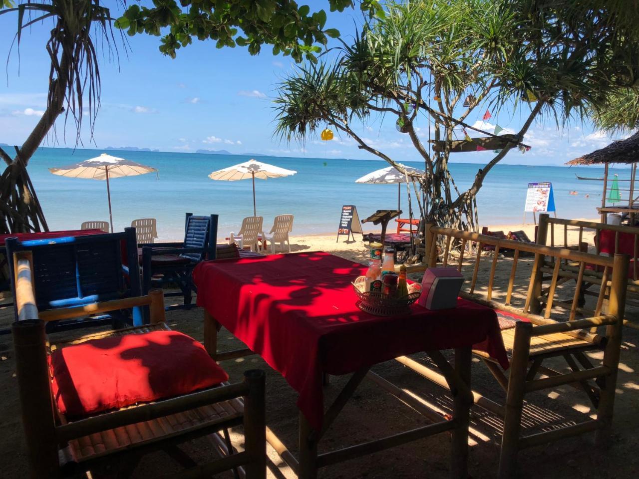 Breizh Cape Beach Bungalows Ko Lanta Extérieur photo